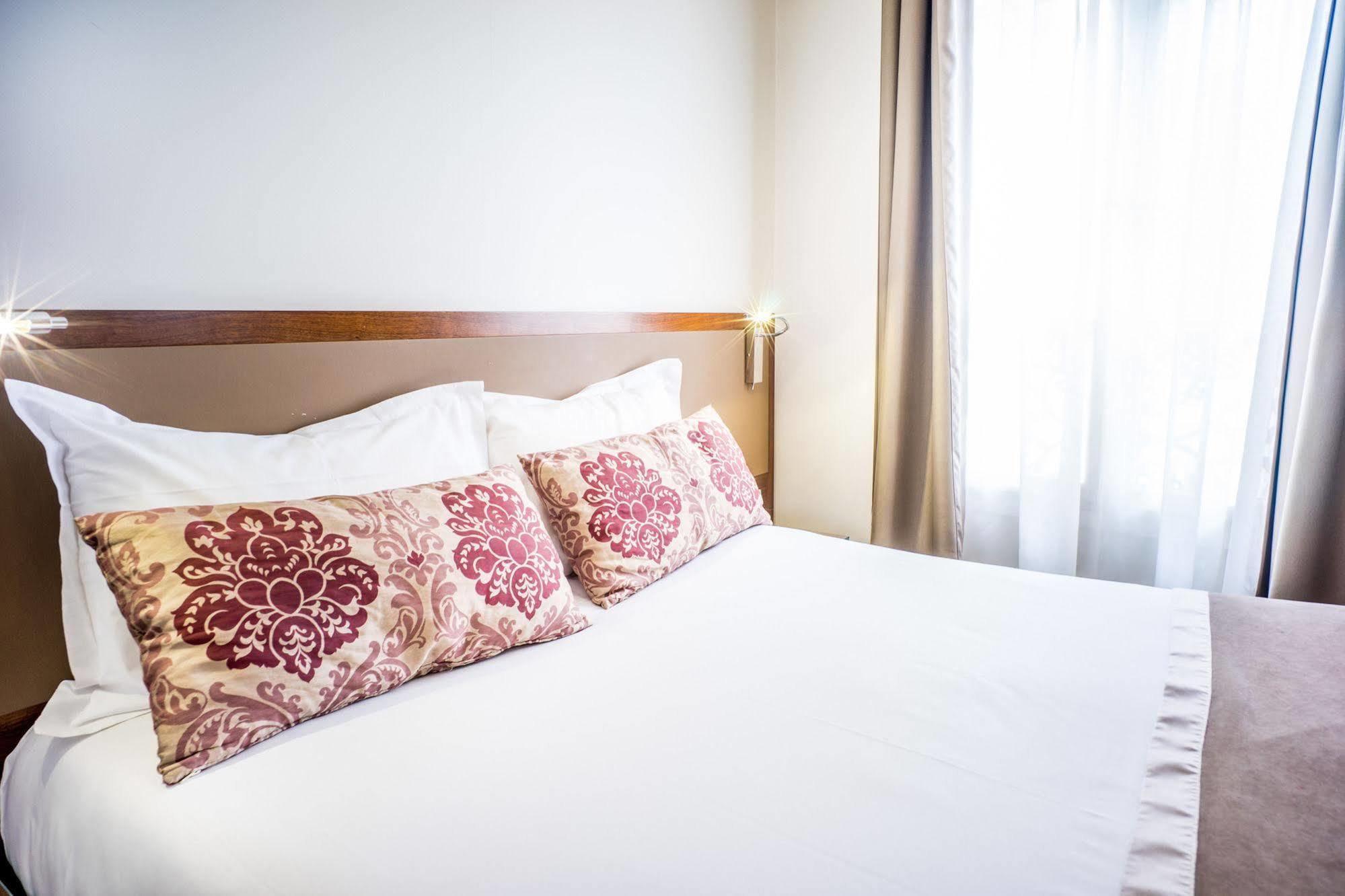 Art Hotel Batignolles باريس المظهر الخارجي الصورة