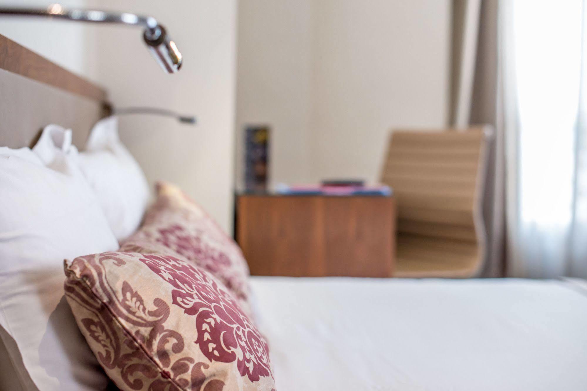 Art Hotel Batignolles باريس المظهر الخارجي الصورة