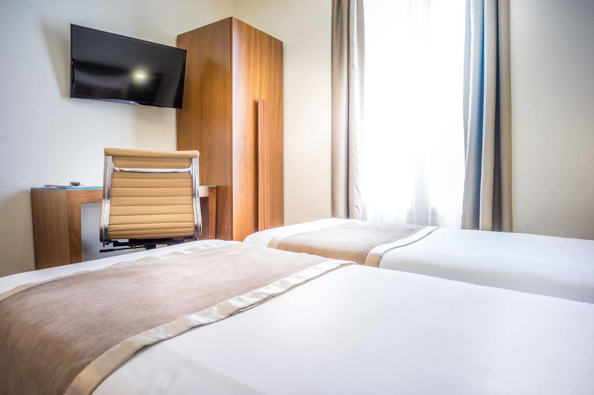 Art Hotel Batignolles باريس المظهر الخارجي الصورة